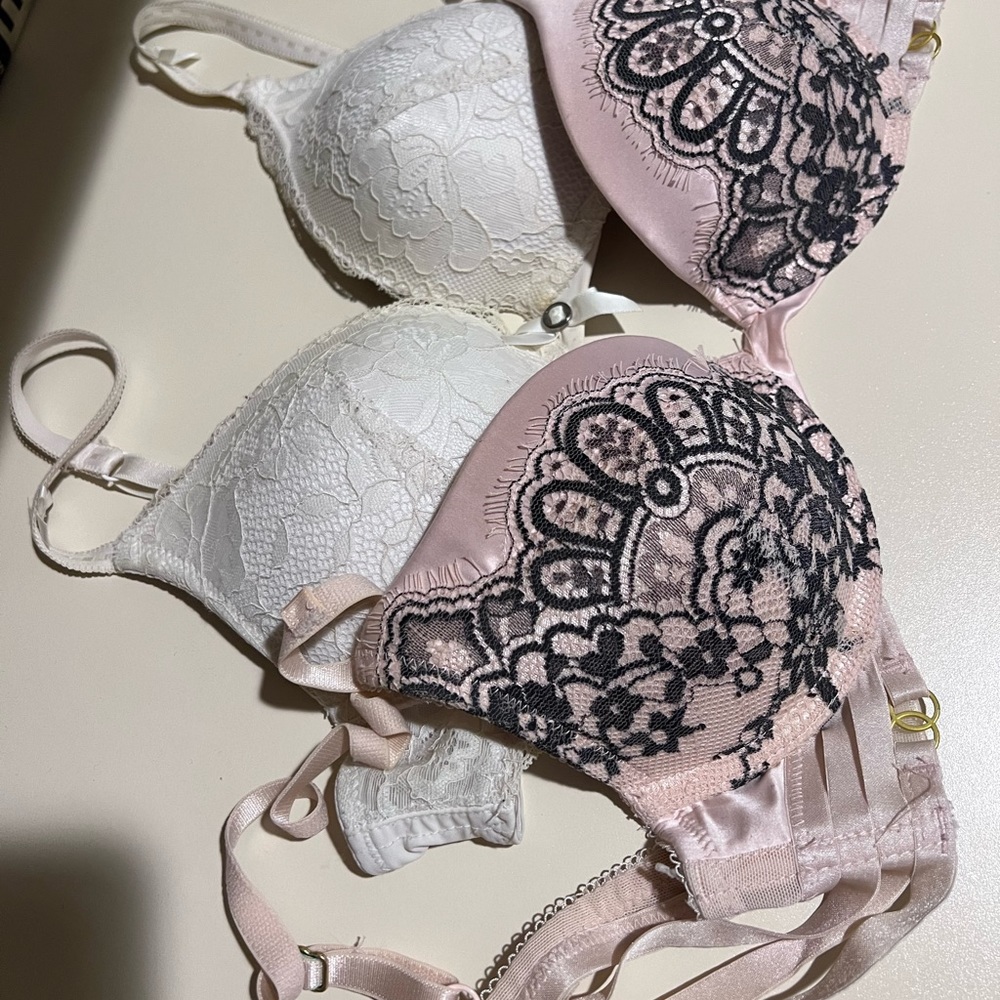 Hunkemöller Bras (2) 32A/B 💕